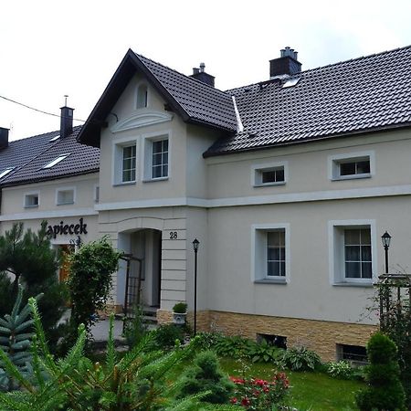 Gosciniec Zapiecek Stronie Slaskie Exterior foto