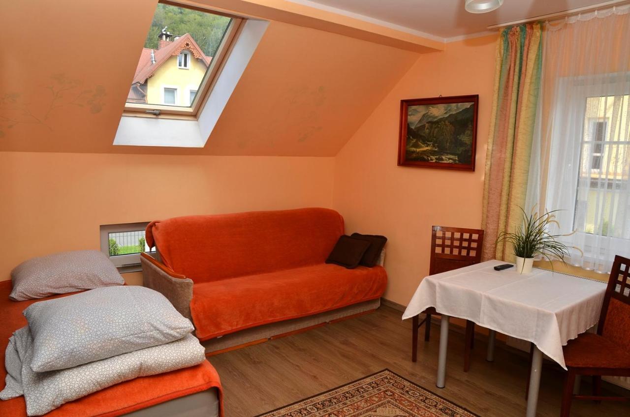 Gosciniec Zapiecek Stronie Slaskie Exterior foto